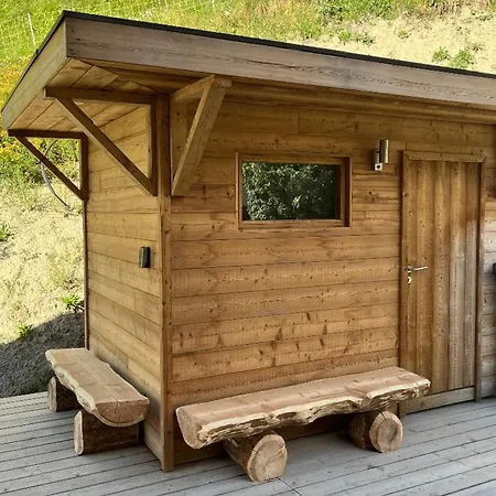Folie Chalet *