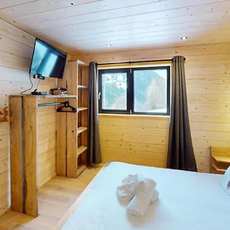 Folie Chalet *